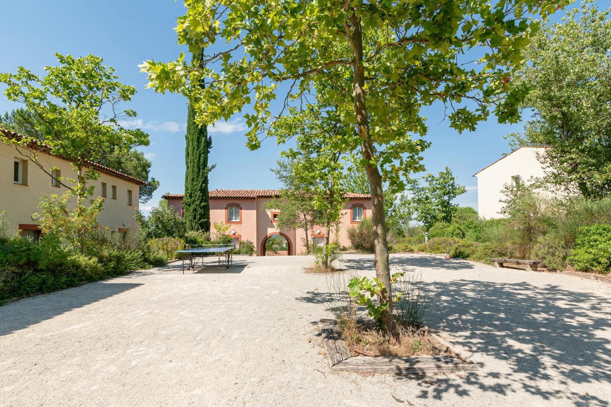 Village Pierre & Vacances Le Rouret Гроспиер Екстериор снимка